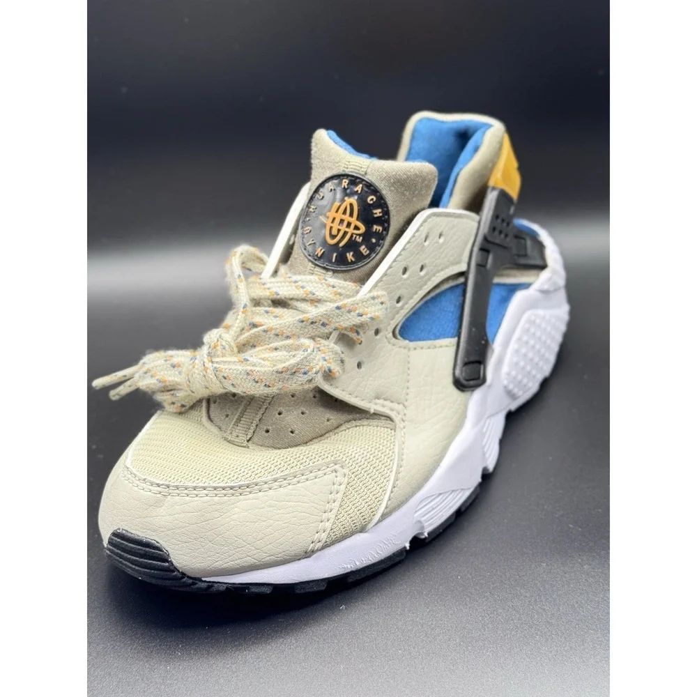 Size 4Y- Nike Huarache Kids Sneaker Shoes, Pre-owned, White/Blue/Black